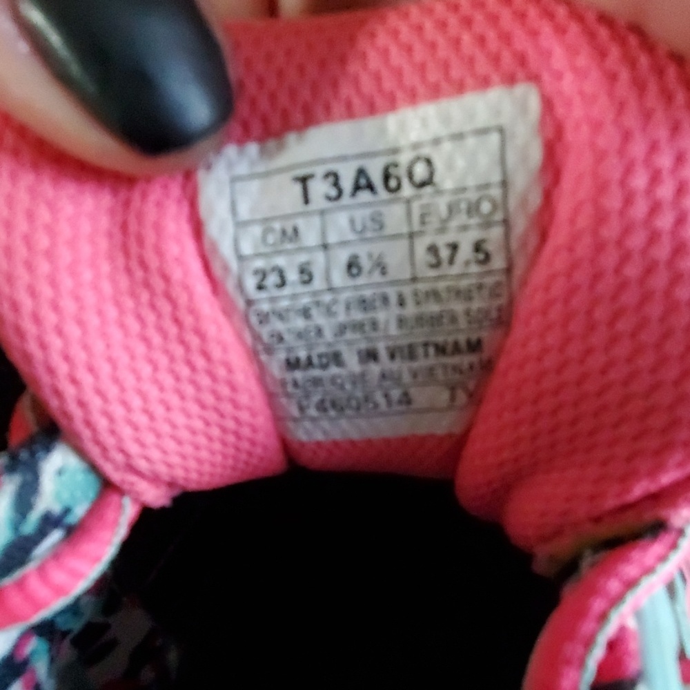 Asics - Picture 3 of 4